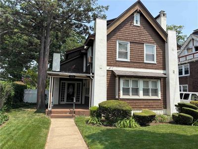 1050 Dickens St, Far Rockaway, NY, 11691