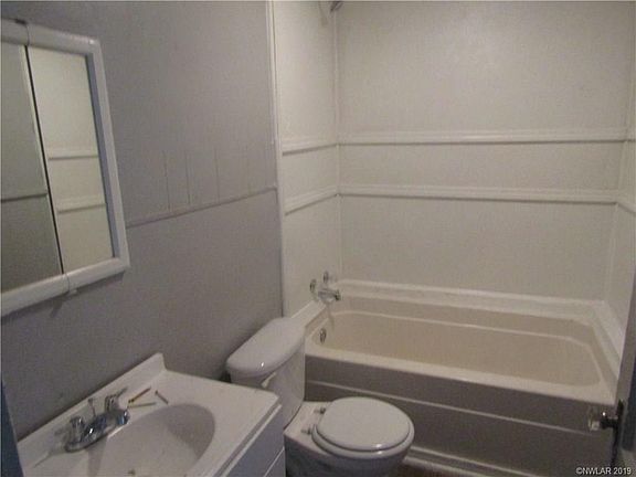 4th image of 5918 Southern Ave