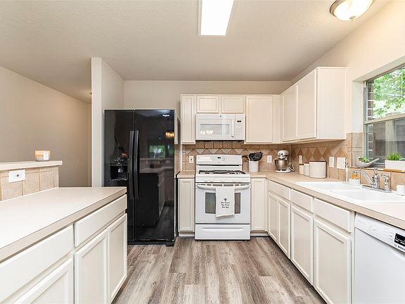 5th image of 4850 Monarch Glen Ln