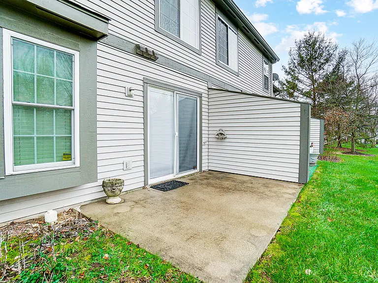 1804 Cliffview Ln — Photo 42