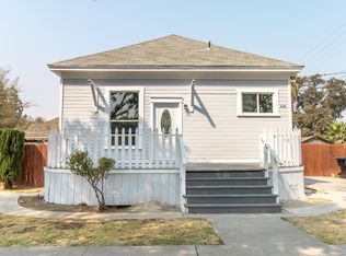 428 Kaweah St, Hanford, CA 93230