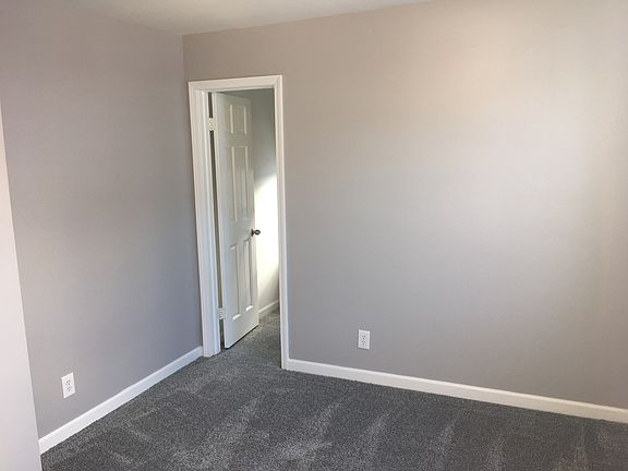 2nd image of 46 Eaglewood Ave