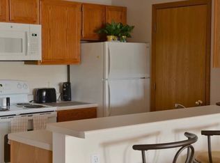 8717 82nd St APT 210, Pleasant Prairie, WI 53158