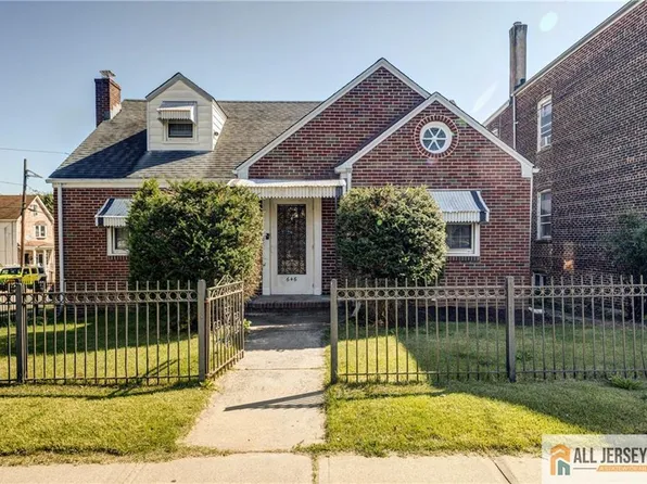 646 Johnstone St, Perth Amboy, NJ 08861