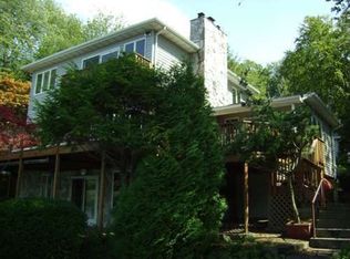 137 Point Breeze Dr, West Milford, NJ 07421
