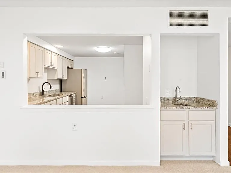 30 Argyle Ave #206 — Photo 12