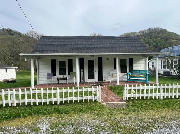 130 Carmack Dr, Hiltons, VA 24258