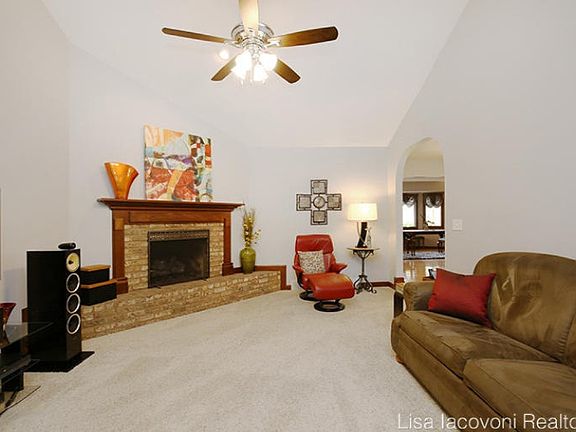 5th image of 12820 Foxwood Dr