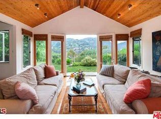 17071 Bollinger Dr, Pacific Palisades, CA 90272