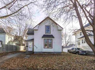 305 Hammond Ave, Waterloo, IA 50702