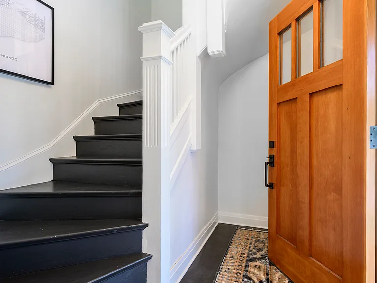 2524 N Lawndale Ave #1 — Photo 4
