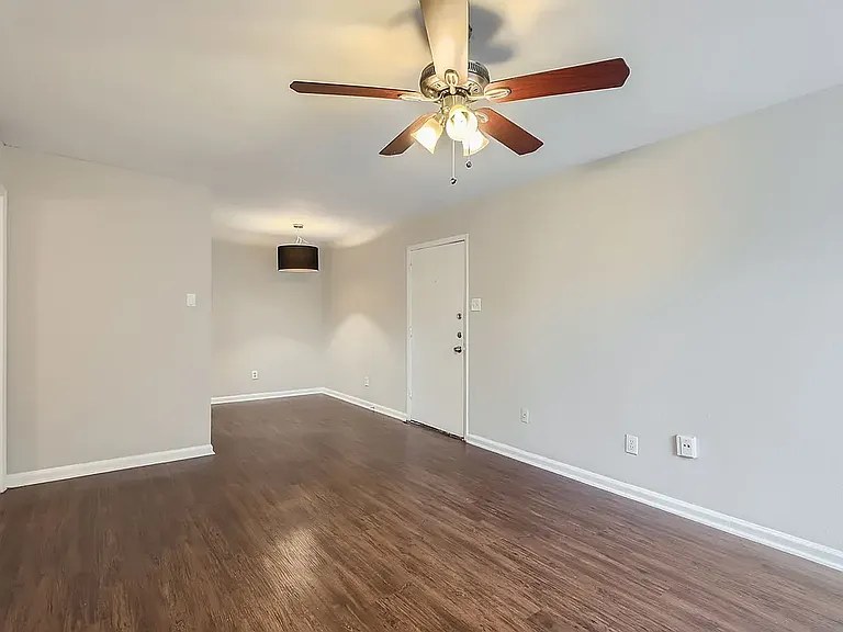 The Gardens Apartments — Photo 6