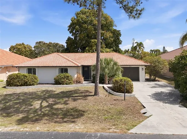 26920 Spanish Gardens DR, BONITA SPRINGS, FL 34135