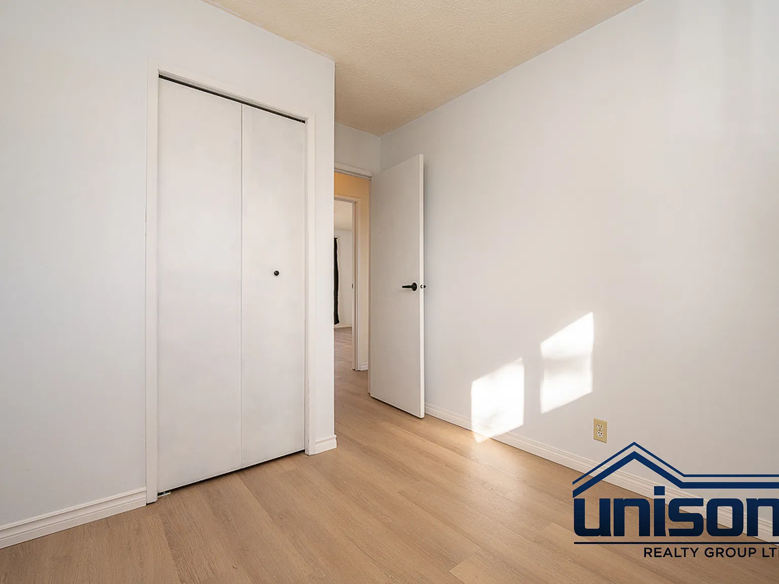 3 bed, 1800 sqft, $2,100 — Photo 4