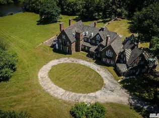 304 Bayville Rd, Locust Valley, NY 11560