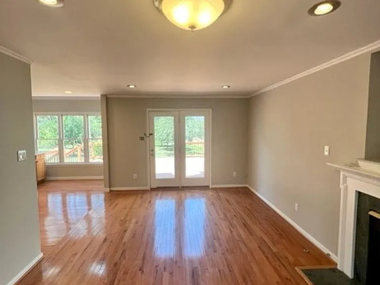 5736 Lake West Ter — Photo 9
