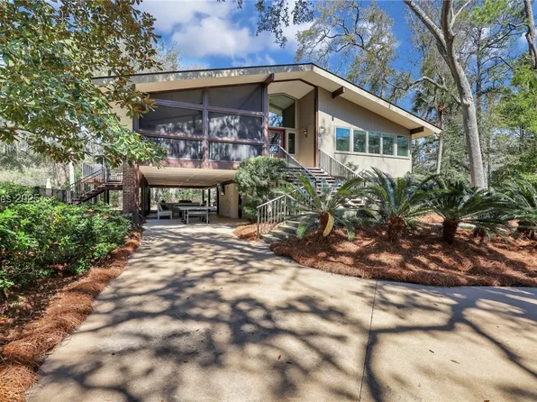 34 W Beach Lagoon Rd, Hilton Head Island, SC 29928