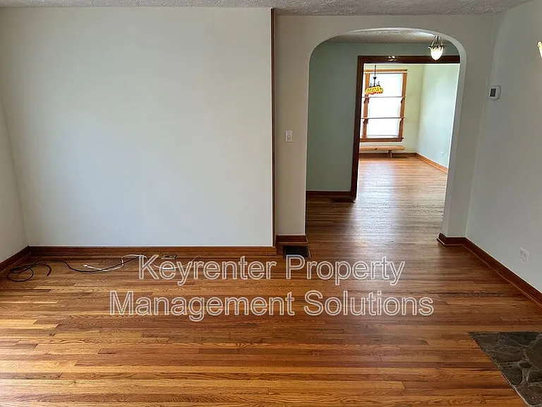 3922 Churchville Ave — Photo 11