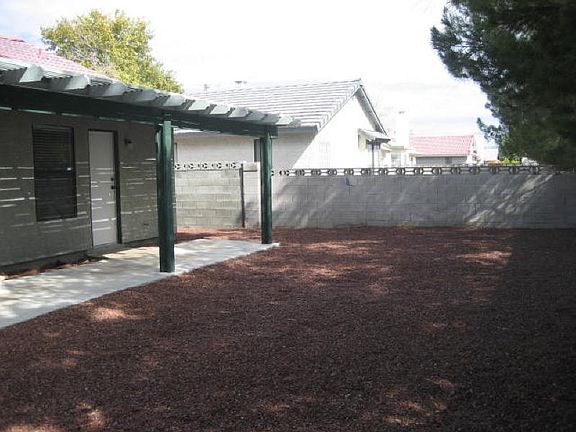 5th image of 4704 Bannister Ln
