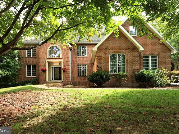 4th image of 1304 Megan Dr