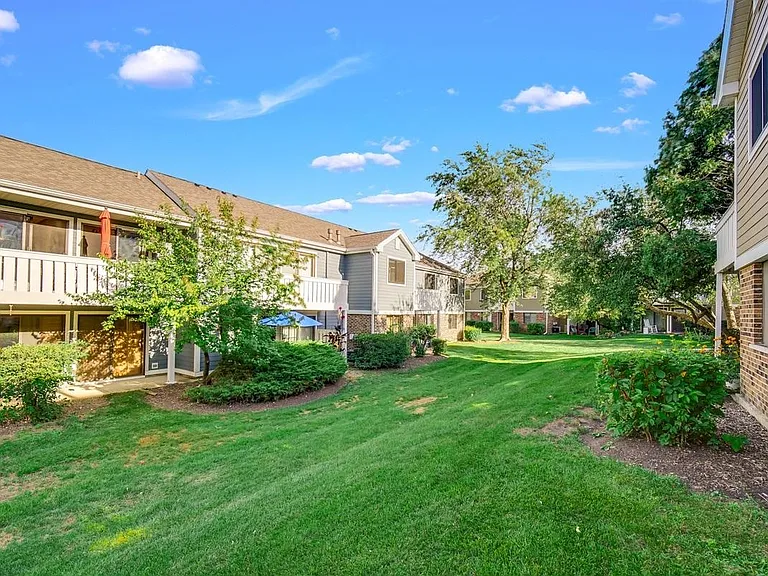321 Maplewood Ct #B1 — Photo 20
