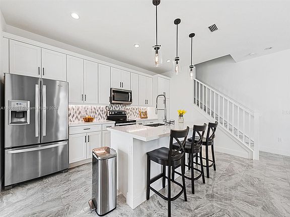 2nd image of 579 Parsons Way #579