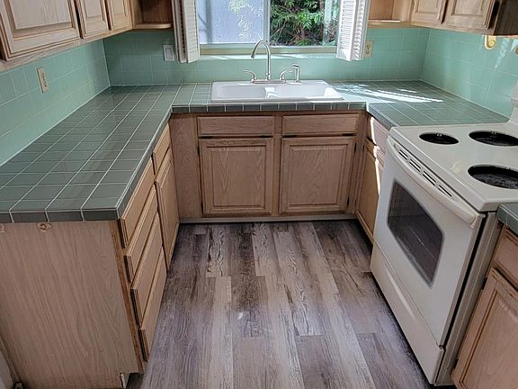 4th image of 5353 La Jolla Blvd #F-33