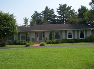 1525 Doris Dr, Cookeville, TN 38501