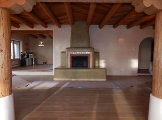 2 Rio En Medio Rd, Santa Fe, NM 87506