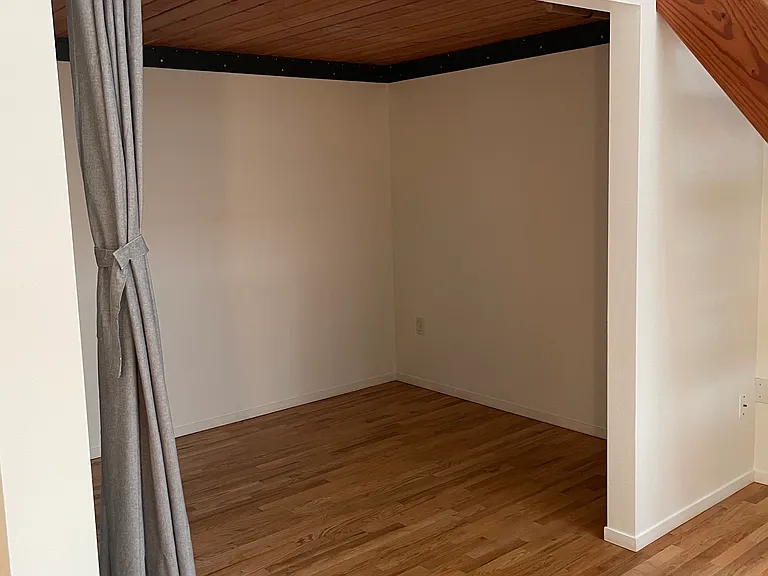 1009 NW Hoyt St #111 — Photo 24