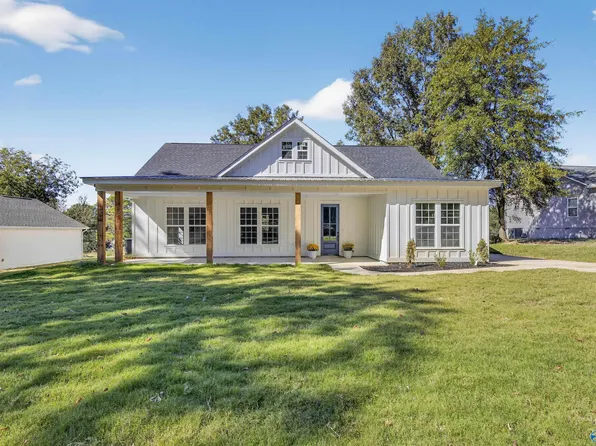 156 Robert Cir, Guntersville, AL 35976