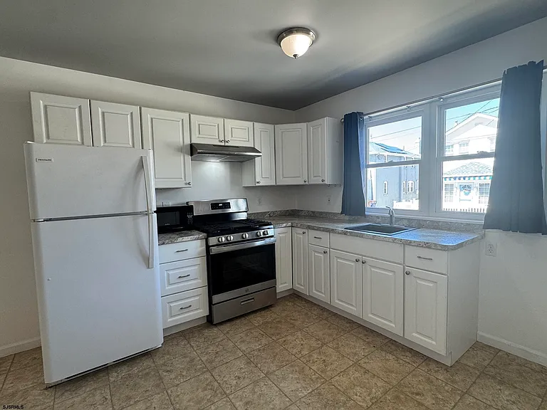 114 N Baltimore Ave #1 — Photo 4
