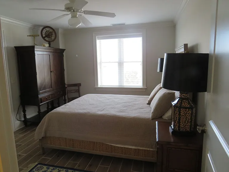 4425 Arendell St — Photo 12