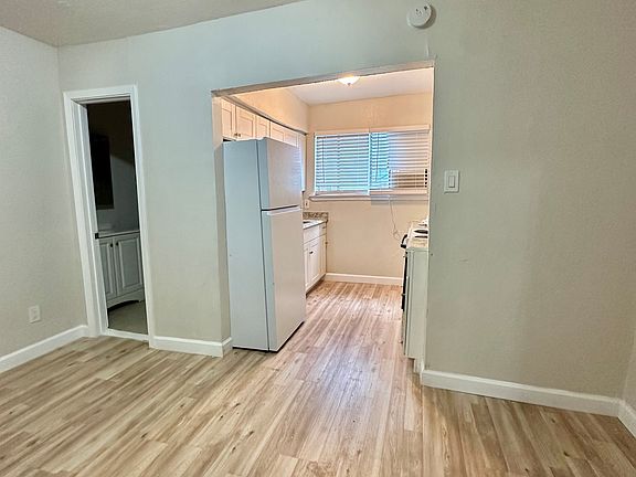 4th image of 418 N Lancaster Ave APT 1