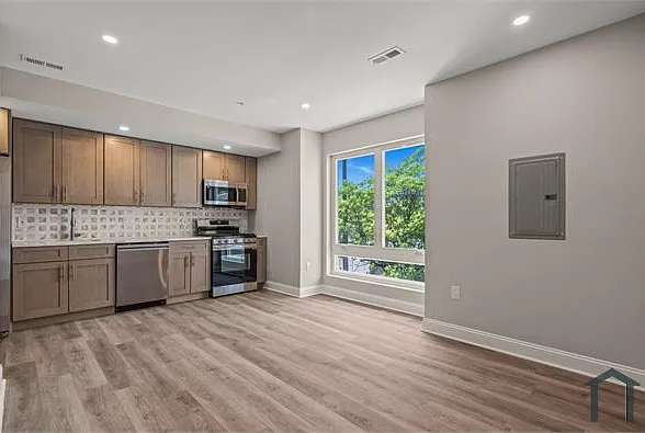 818 Diamond St #D — Photo 11
