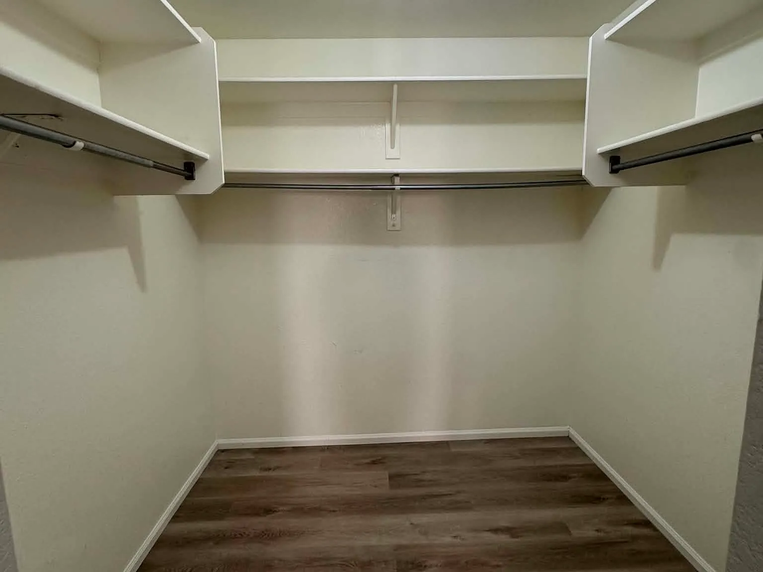 3 bed, 1819 sqft, $1,900 — Photo 3
