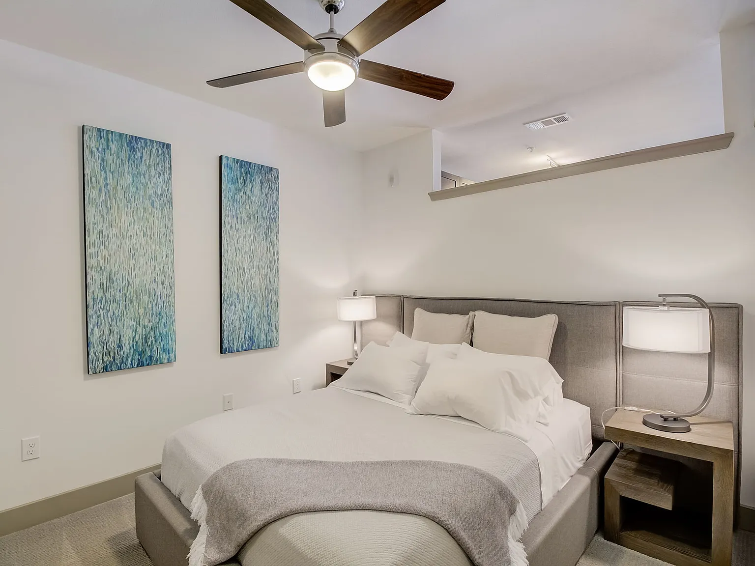 Loft and Row — Photo 4