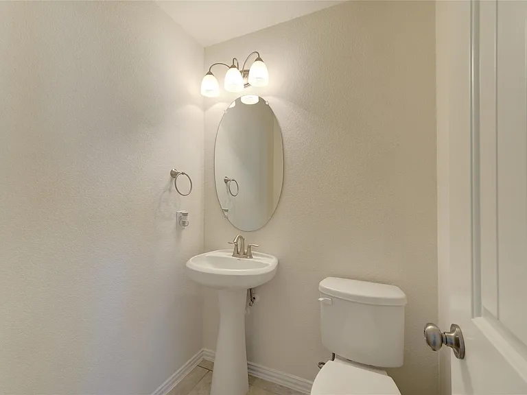 6519 Point Hollow Ln — Photo 47