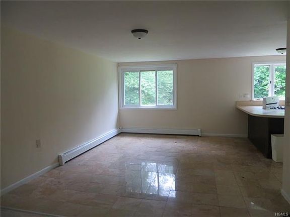 5th image of 140 Camp Hill Rd