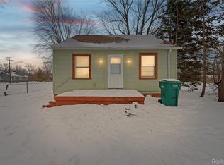 7315 Hollywood St, Romulus, MI 48174