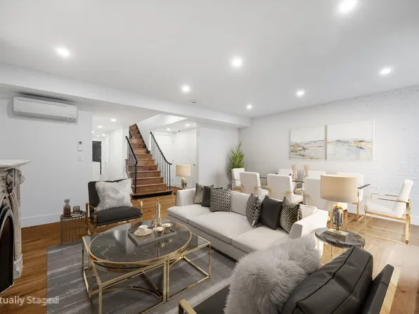 233 East 60th Street image 1 of 21
