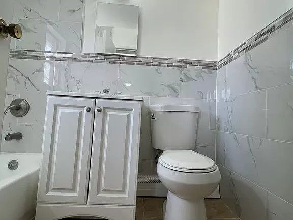 3rd image of 396 Stuyvesant Ave #10-15