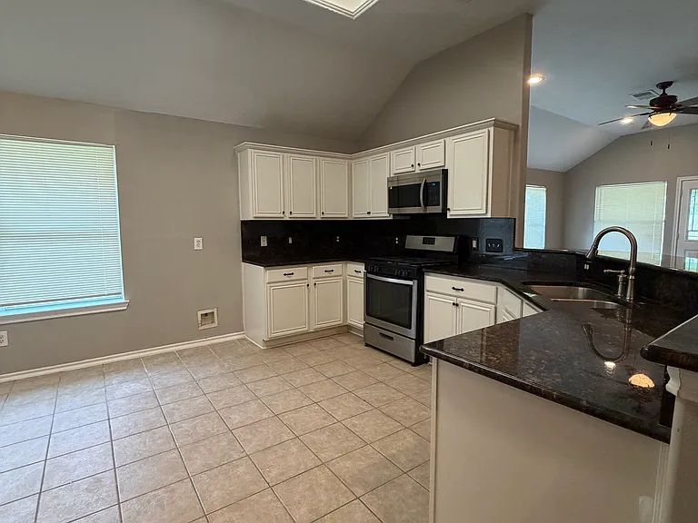 9119 Melody Park Ln — Photo 14