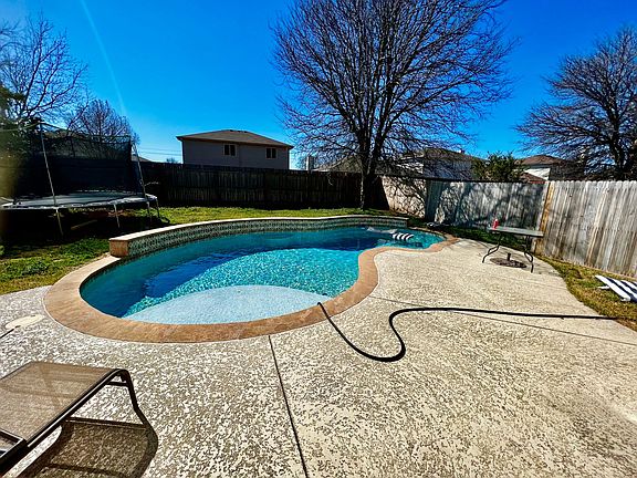 3rd image of 2821 Mesa Valley Dr