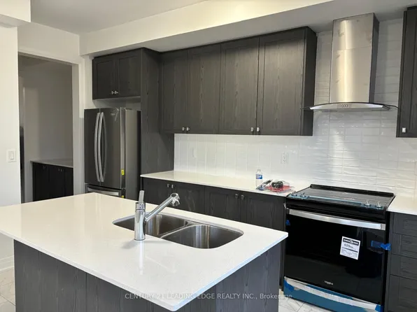 2 Nautical Way, Whitby, ON L1N 0N2