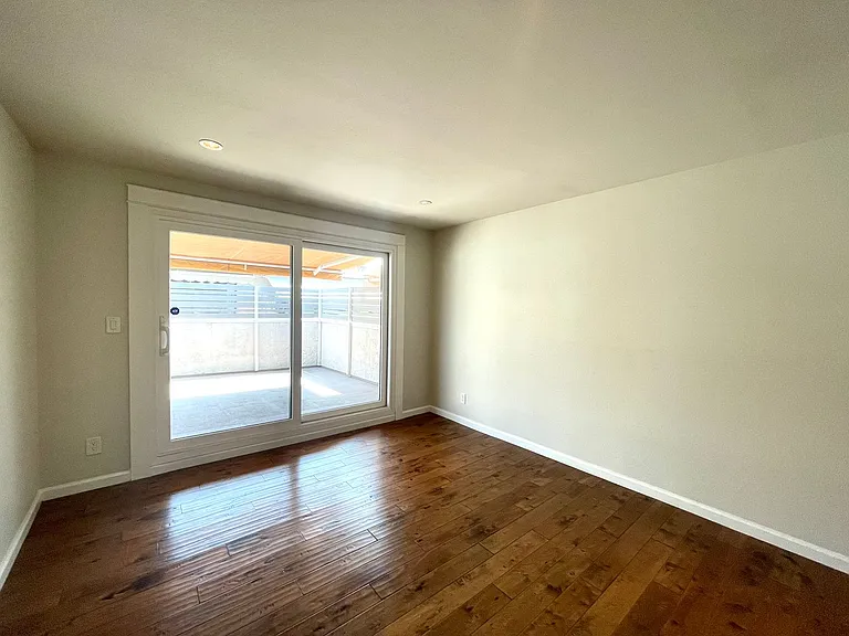 401 E California Blvd #210 — Photo 14