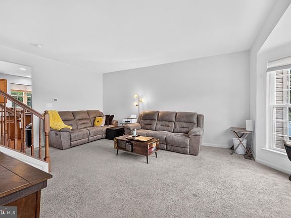 5th image of 970 Alexandria Way