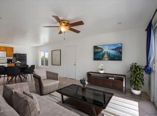 218 S Steckel Dr, Santa Paula, CA 93060