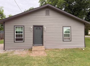 510 N Pacific Ave, Iowa Park, TX 76367