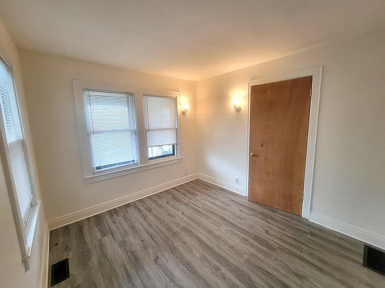 5932 Lakeside Ave — Photo 18